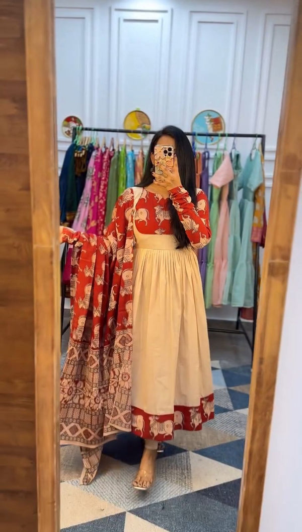 Glorious Peach Rayon Cotton Kalamkari Print Gown